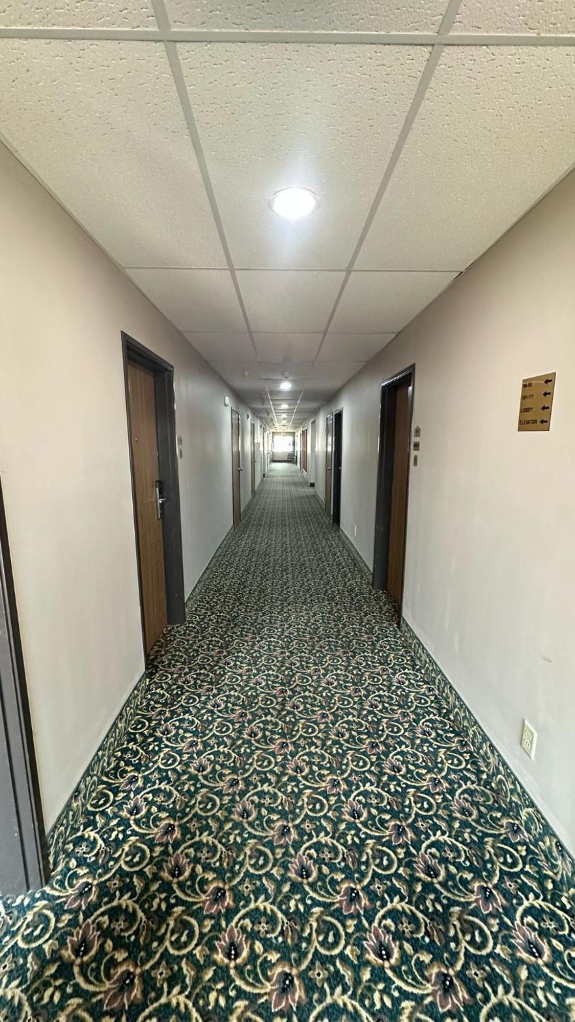 Burgundy Inn & Suites By Oyo El Paso Exterior photo