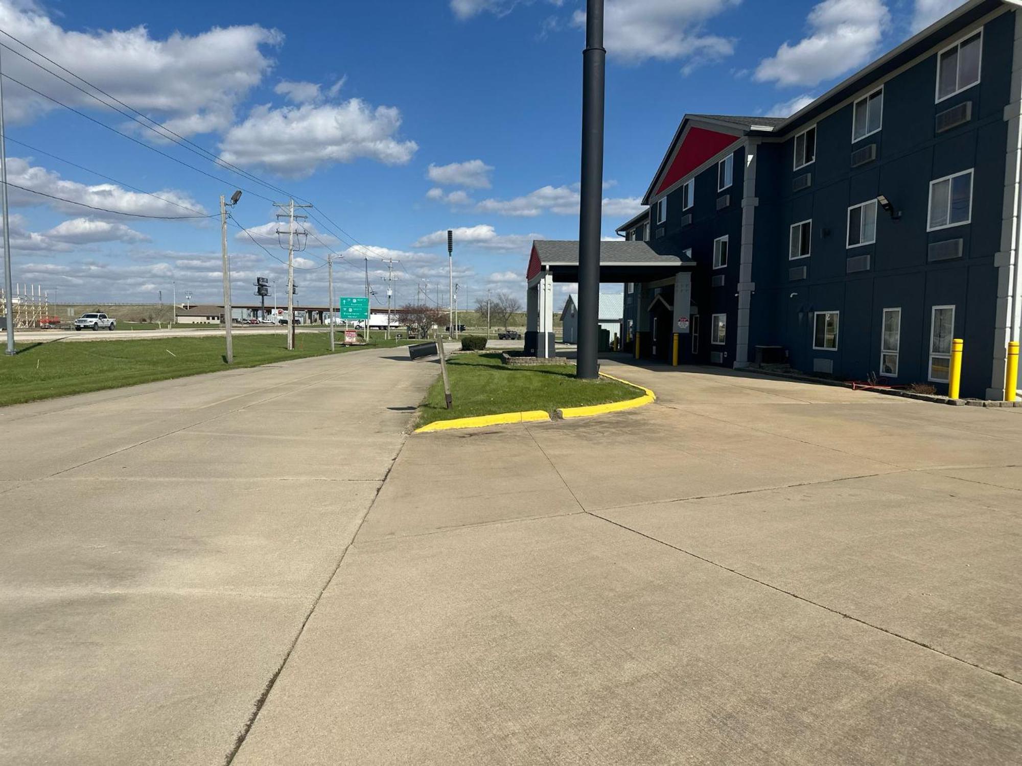 Burgundy Inn & Suites By Oyo El Paso Exterior photo